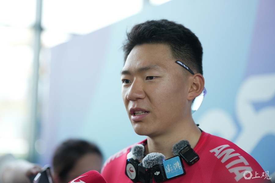 荣耀时刻, 度比赛给李 荣耀时刻, 度比赛给李