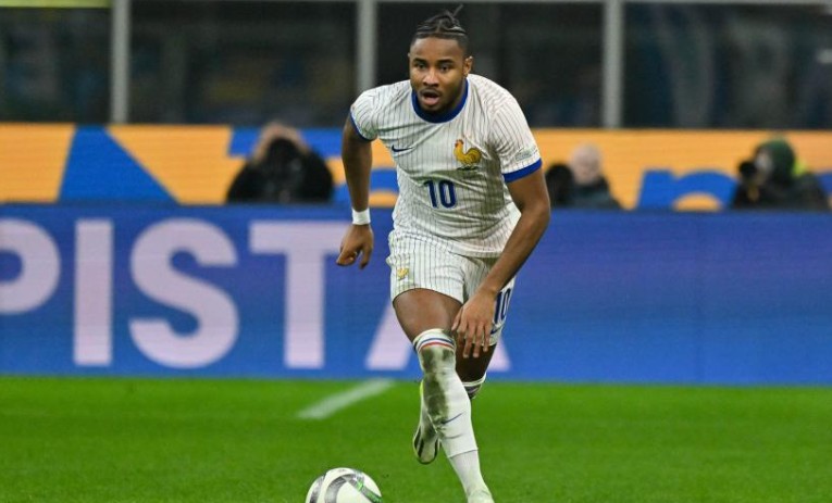 在各项赛事, 岁的恩昆库 在各项赛事, 岁的恩昆库